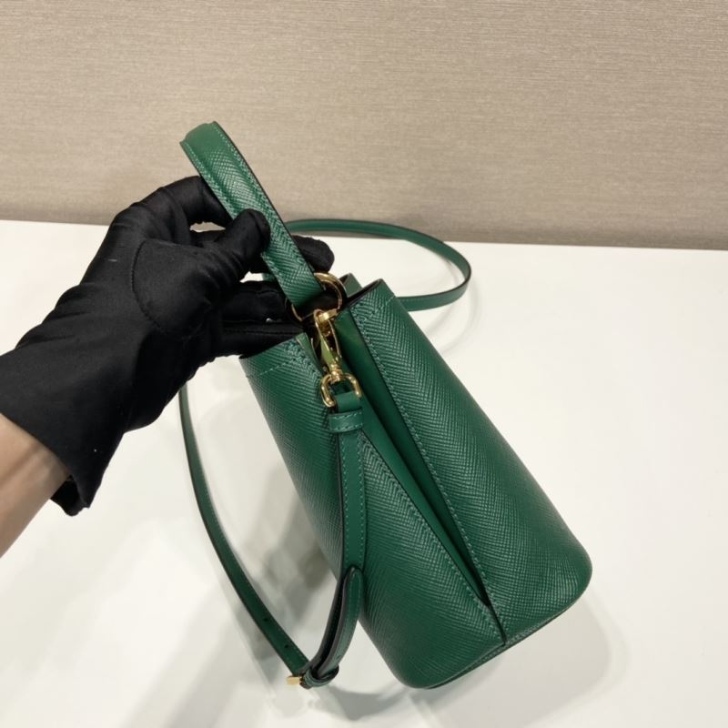 Pra*a tote bags
